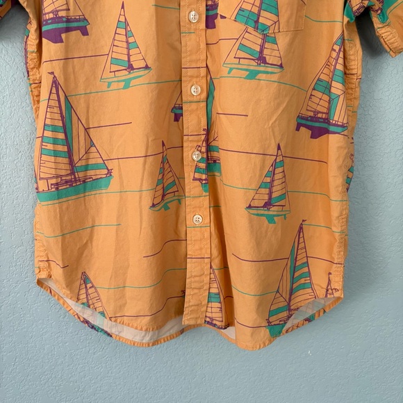 Chubbies Short Sleeve Button Down Shirt Nautical Sailboat - Picture 6 of 11